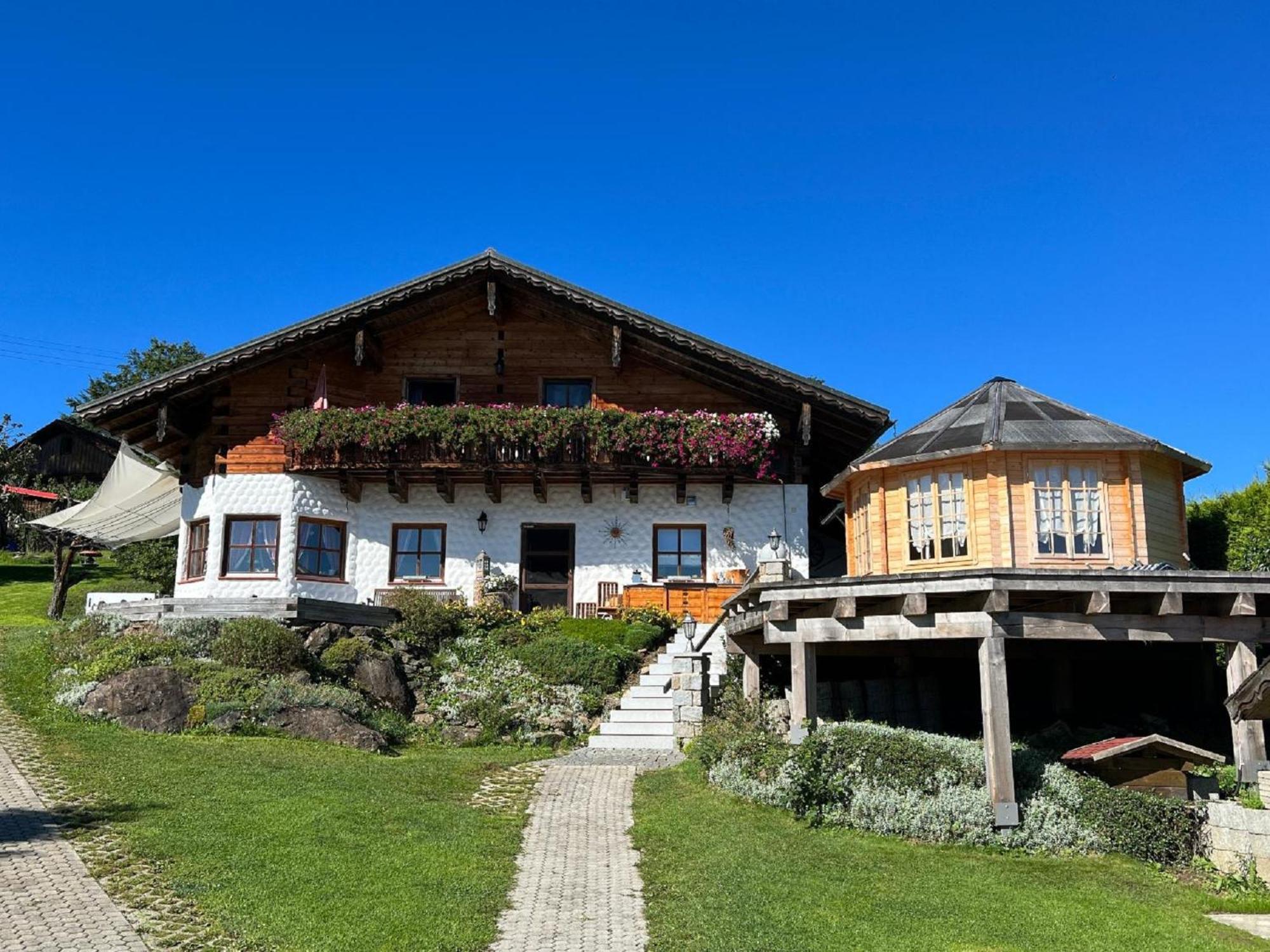 Ferienwohnung "Auszeit" Mit Garten Sankt Oswald-Riedlhuette Bagian luar foto